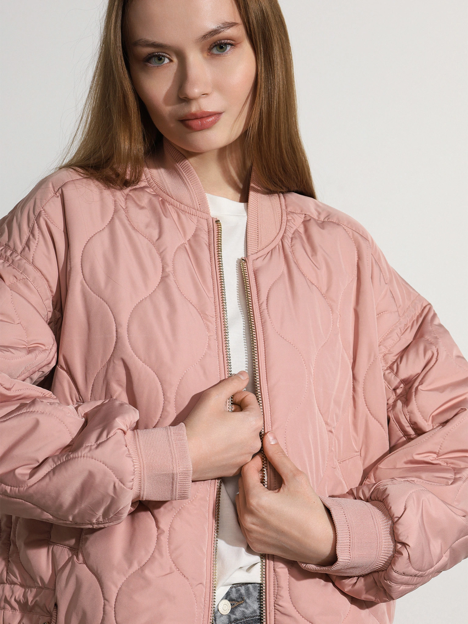 Куртка укороченная розового цвета свободного кроя